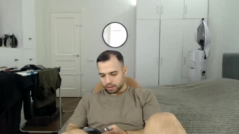 Snapshot of onebestlover chatting on 02.10.26 onebestlover online show from 02.10.26