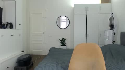 Snapshot of onebestlover chatting on 02.16.26 onebestlover online show from 02.16.26