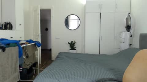 Snapshot of onebestlover chatting on 02.22.26 onebestlover online show from 02.22.26