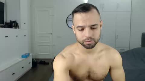 Snapshot of onebestlover chatting on 04.09.26 onebestlover online show from 04.09.26