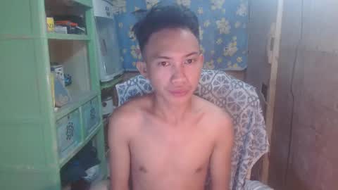 Snapshot of onebigloadxxx chatting on 12.03.24 Wyn Will serve you and be your slave online show from 12.03.24