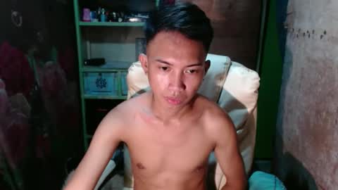 Snapshot of onebigloadxxx chatting on 01.10.25 Wyn Will serve you and be your slave online show from 01.10.25