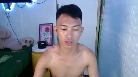 Snapshot of onebigloadxxx chatting on 03.11.25 Wyn Will serve you and be your slave online show from 03.11.25