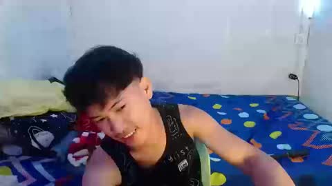 Snapshot of onebigloadxxx chatting on 12.17.25 Wyn Will serve you and be your slave online show from 12.17.25