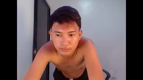 Snapshot of onebigloadxxx chatting on 03.28.26 Wyn Will serve you and be your slave online show from 03.28.26