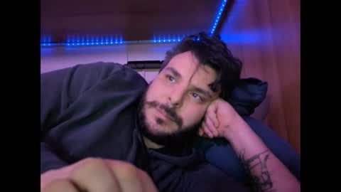 onecrew1 online show from 02.10.25