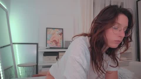 Snapshot of onelittlemermaid chatting on 02.04.25 Ariel online show from 02.04.25