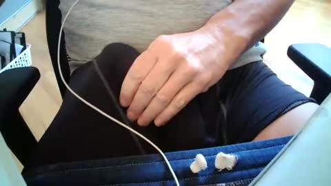 Snapshot of oneluckyguy47 chatting on 11.17.25 oneluckyguy47 online show from 11.17.25