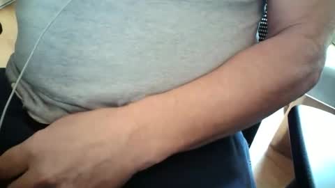 Snapshot of oneluckyguy47 chatting on 01.12.26 oneluckyguy47 online show from 01.12.26