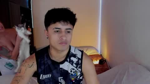 Snapshot of onemore_cum chatting on 04.22.26 YIN MIGUEL online show from 04.22.26