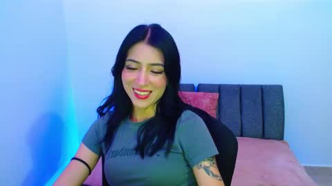 Snapshot of onlily chatting on 02.04.26 onlily online show from 02.04.26