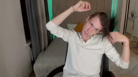 Snapshot of only_eric chatting on 03.12.25 Erick online show from 03.12.25