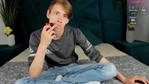 Snapshot of only_eric chatting on 09.09.25 Erick online show from 09.09.25