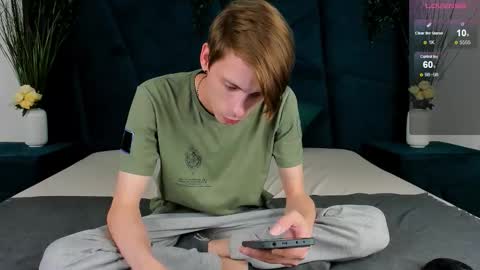 Snapshot of only_eric chatting on 09.12.25 Erick online show from 09.12.25