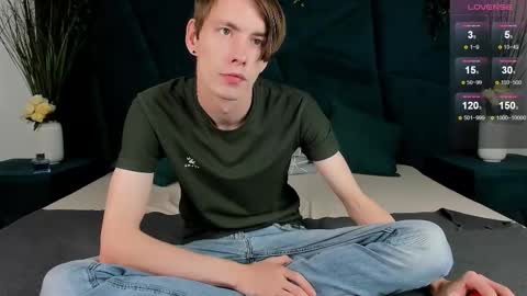 Snapshot of only_eric chatting on 10.02.25 Erick online show from 10.02.25