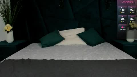 Snapshot of only_eric chatting on 11.17.25 Erick online show from 11.17.25