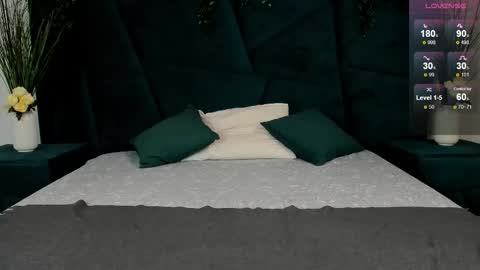 Snapshot of only_eric chatting on 11.19.25 Erick online show from 11.19.25