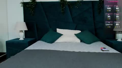 Snapshot of only_eric chatting on 11.24.25 Erick online show from 11.24.25