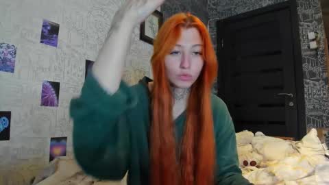 Snapshot of only_iva21 chatting on 09.17.25 Iva online show from 09.17.25