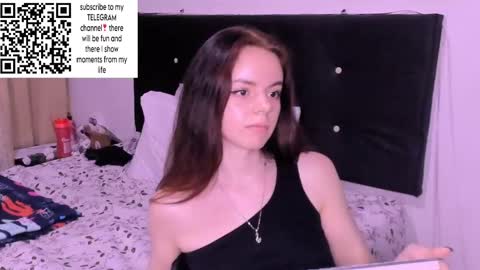 only_sarah1 online show from 12.06.24