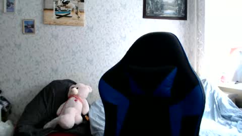 Snapshot of only_ubutterfly chatting on 06.13.26 Amalia online show from 06.13.26
