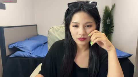 Snapshot of onlylookatu chatting on 04.14.26 ku ku online show from 04.14.26