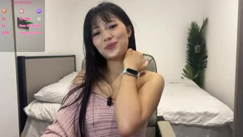 Snapshot of onlylookatu chatting on 05.15.26 ku ku online show from 05.15.26