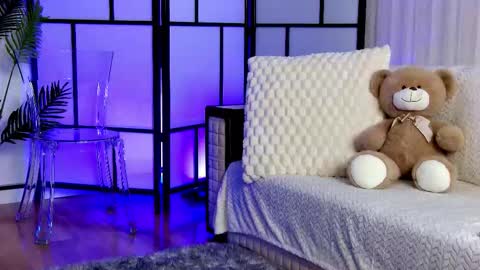 Xandra online show from 11.24.25