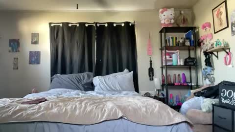 Snapshot of onyx_the_pupstar chatting on 11.15.25 Onyx online show from 11.15.25