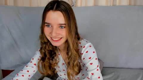 Snapshot of onyxvespera chatting on 04.14.26 onyxvespera online show from 04.14.26