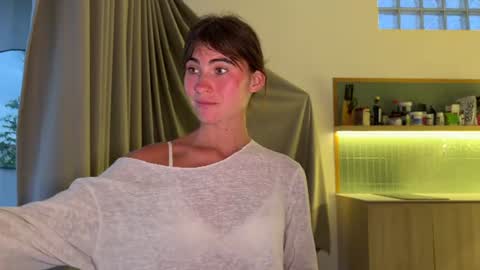 Helen online show from 08.04.26
