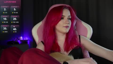 Snapshot of ooliviaa chatting on 11.08.25 Hannah online show from 11.08.25