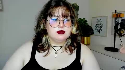 Snapshot of ophelialush chatting on 08.04.26 OpheliaLush online show from 08.04.26