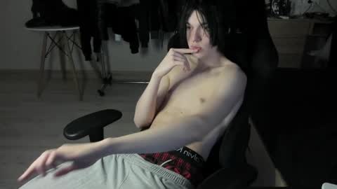 Snapshot of opiunarium chatting on 06.01.26 Bella and John online show from 06.01.26