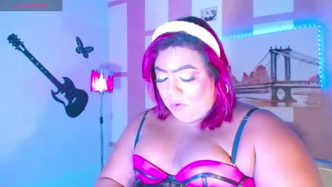 Snapshot of opraxbell chatting on 10.14.25 OpraxBell online show from 10.14.25