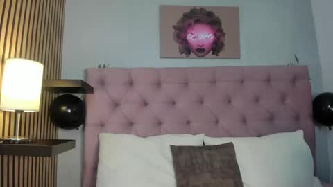 Snapshot of orion__smith chatting on 11.11.25 Orion online show from 11.11.25