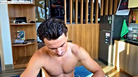 Snapshot of orlando__bloom chatting on 06.03.26 Fansly and Instagram - online show from 06.03.26