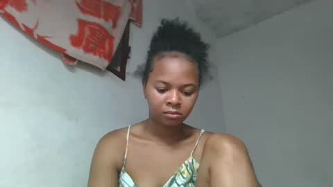 Snapshot of ornellahhh chatting on 10.28.25 ornellahhh online show from 10.28.25