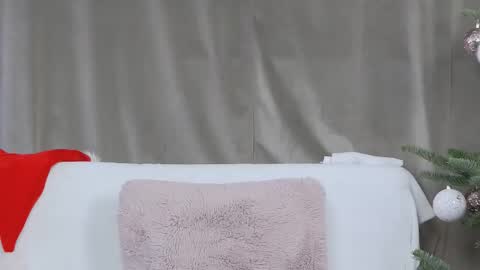 Snapshot of ortensialady76444316 chatting on 12.19.24 Ortensialady online show from 12.19.24