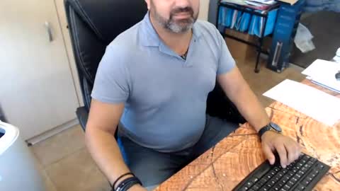 Snapshot of oscar_msng chatting on 07.17.26 Oscar online show from 07.17.26