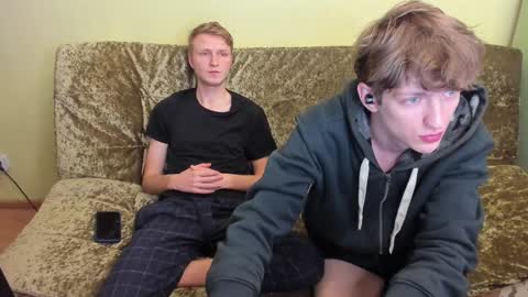 Snapshot of oscar_wildy chatting on 12.01.24 Oscar online show from 12.01.24