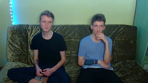 Snapshot of oscar_wildy chatting on 12.28.24 Oscar online show from 12.28.24