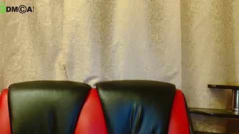 Snapshot of oscar_wildy chatting on 03.26.26 Oscar online show from 03.26.26