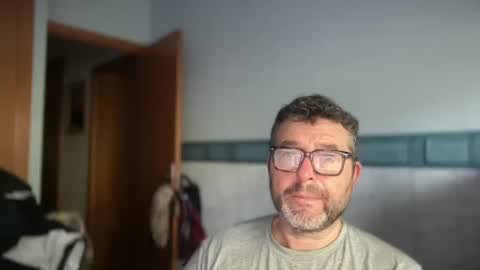 Snapshot of oscarbcncat chatting on 07.14.26 oscarbcncat online show from 07.14.26