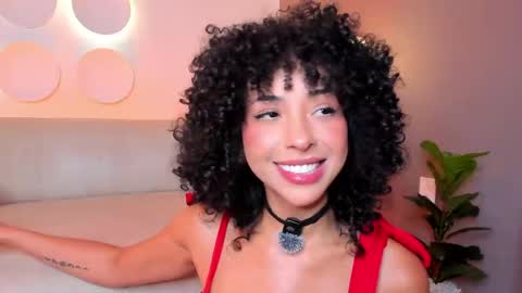 Snapshot of oshun_25 chatting on 05.05.26 Oshun online show from 05.05.26