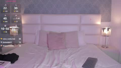 Snapshot of osirismansour chatting on 01.18.25 Osirismansour online show from 01.18.25