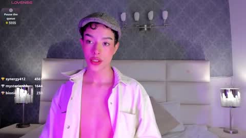 Snapshot of osirismansour chatting on 02.17.25 Osirismansour online show from 02.17.25