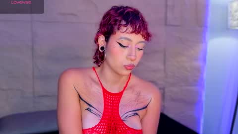 Snapshot of osiriss_ chatting on 04.30.26 Osiriss online show from 04.30.26
