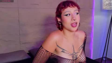 Snapshot of osiriss_ chatting on 05.21.26 Osiriss online show from 05.21.26