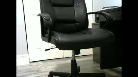 Ossi online show from 12.11.24